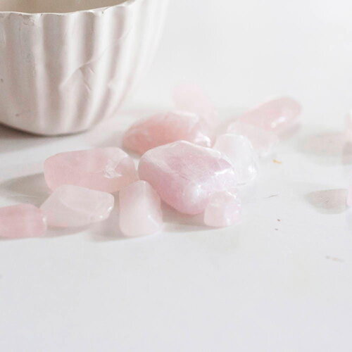 Pierre quartz rose naturel brute roulée, x20gr (g0255)
