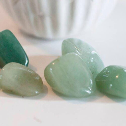 Pierre aventurine naturelle brute roulée 13~20 mm, x20 x50 x100 grammes (g0251)