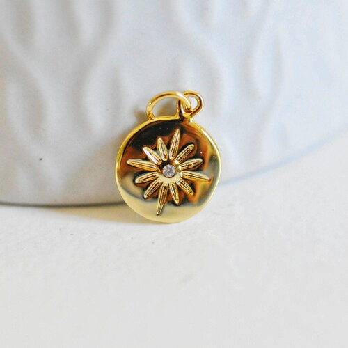 Pendentif médaille ronde étoile laiton doré zircons, un pendentif doré avec cristaux pour création bijoux,15mm, x1 g3542
