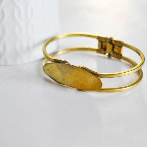 Bracelet manchette ressort laiton brut 47x60mm, x1 (g2710)