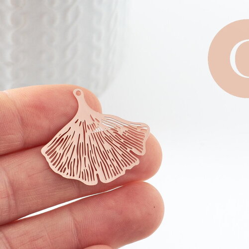 Pendentif estampe filigrane feuille gingko laiton or rose 33mm, pendentif très fin et léger, x2 (g9826)