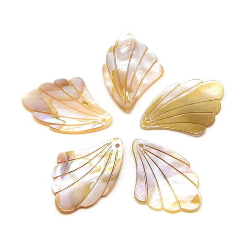 Pendentif feuille nacre jaune naturelle,perle feuille,nacre naturelle,coquillage blanc,création bijoux,35mm, x1, g0911
