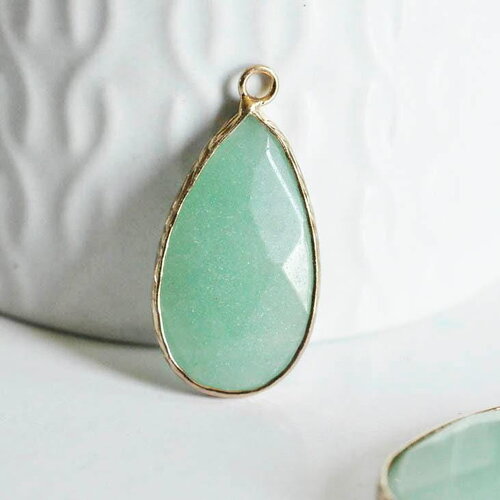Pendentif goutte jade vert doré, pendentif jade, pendentif pierre,jade naturel, jade vert,jade vert naturel,33mm, x1 g0581