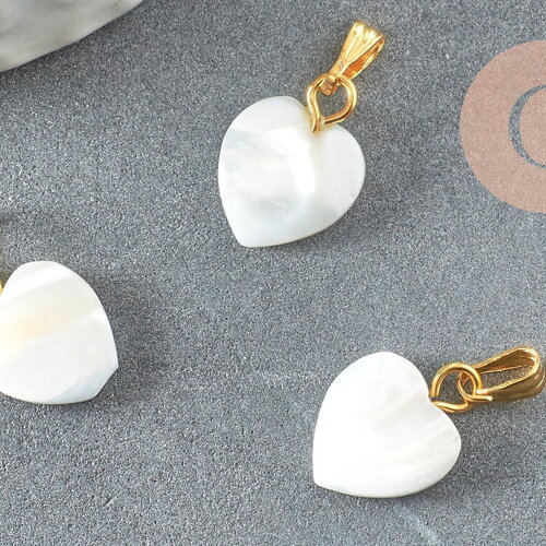 Pendentifs dorés coeurs de nacre blanche naturelle 13mm, x2 g0311