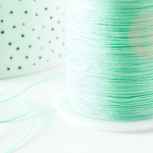 Cordon fil de jade vert clair polyester 0.5mm, cordon pour création de bijoux x1 mètre g9341