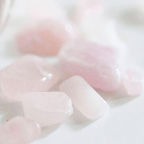 Quartz rose naturel brut roulé, fourniture créatives, quartz rose naturel, litotherapie, chips quartz, minéral brut, la pierre,g2465