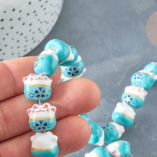 Perle chat porte-bonheur porcelaine blanc turquoise 14mm, x5 (g8186)