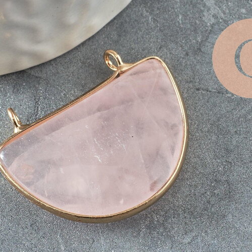 Pendentif demi-lune quartz rose naturel laiton doré 32mm,création bijoux litothérapie, x1 g0740