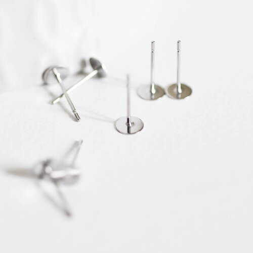 Puces oreille acier avec plateau, boucles sans nickel, boucles d'oreille, plateau 6mm, x20 (g2312)