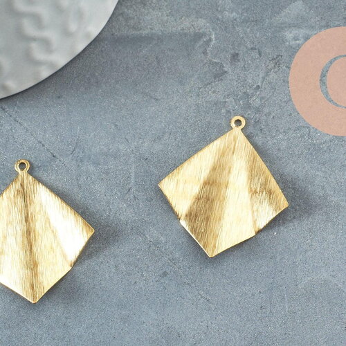 Pendentif triangle éventail plié laiton brut texturé, apprêt doré sans nickel,pendentif doré en laiton brut,32x26mm, x2 (g4732)