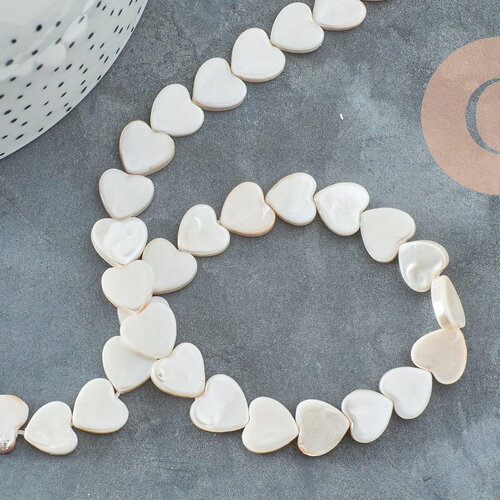 Perle coeur nacre blanche naturelle 10mm ,nacre blanche,perle coeur nacre,coquillage blanc, le fil de 40cm, x1 g5849