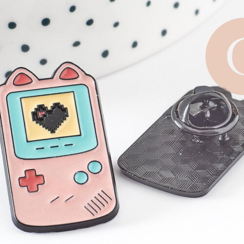 Broche pins console portable jeux vidéos doré émail rose 30.5x17.5mm,broche dorée,décoration veste, x1 g9311