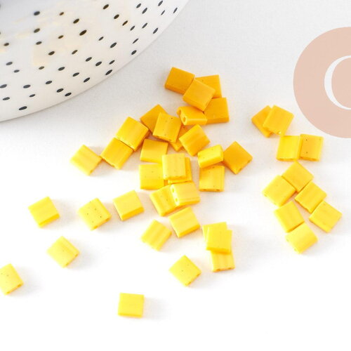 Perles rocaille carré verre rectangle jaune opaque, perle carré création bracelet, perle tila,4.5mm,2 trous, x50 (4.8gr) (g5012)