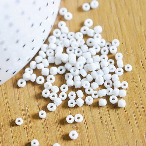 Petite perles de rocaille blanches 2.5mm, perles rocaille blanc opaque, perlage, x 5gr (g2541)