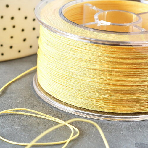 Cordon jaune clair tressé polyester 0.4mm, cordon fil de jade pour bijoux, x1 mètre g8455