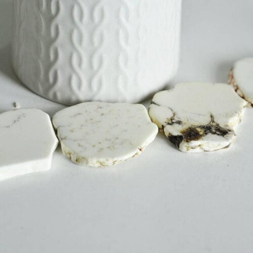 Perle nugget howlite blanche, fournitures créatives, howlite naturelle,perles blanches, perle pierre, création bijoux, x 2, 40mm-g1995