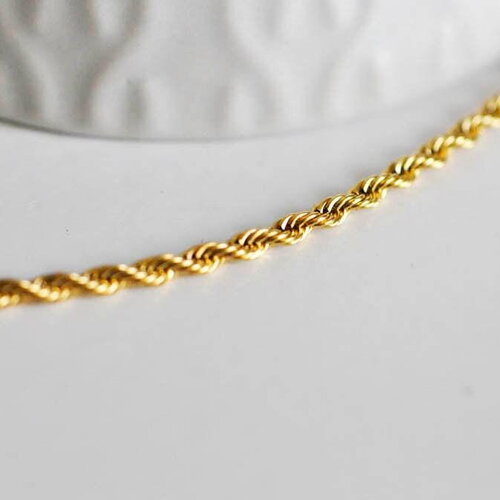 Chaine avec fermoir torsadée acier inoxydable doré 14k 2.5mm/50cm x1 (g1474)