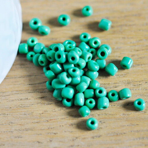 Grosses perles rocaille vert ,fournitures pour bijoux, perles rocaille vertes, vert opaque, 4mm, x10gr (g3816)