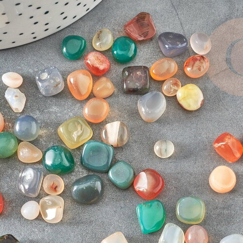 Sable pierre agate naturelle multicolore brute roulée 4~10mm, x20gr (g1528)