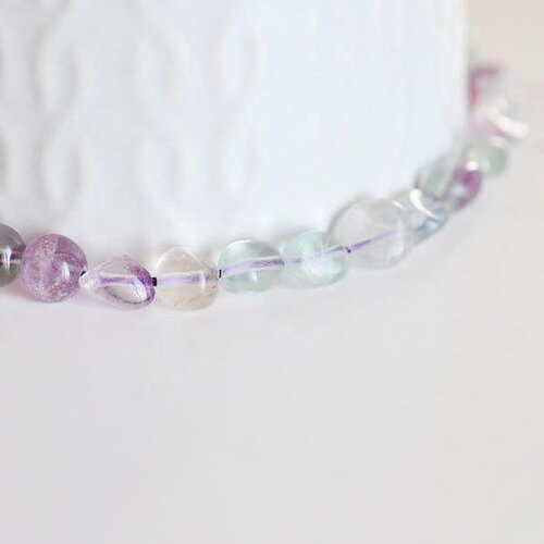 Perles pépite fluorite naturelle violette 7mm, fil de 39cm, x1 (g2128)