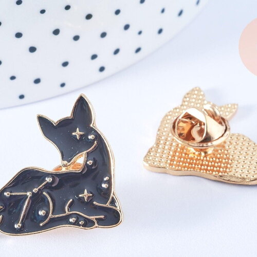 Broche pins biche motif mystique noir doré émail 25x26mm,broche dorée, décoration veste,x1 g6730