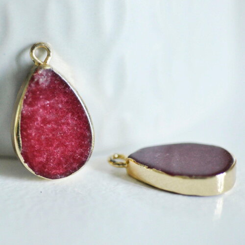 Pendentif goutte jade bordeau doré, bijou pierre,pendentif jade, pendentif pierre,jade naturel, pendentif jade,22mm, x1, g0843