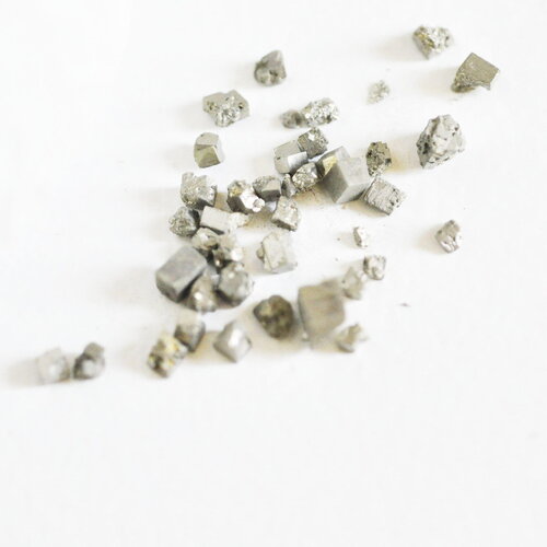 Sable cube pyrite naturelle 2~5mm, x20gr (g3676)