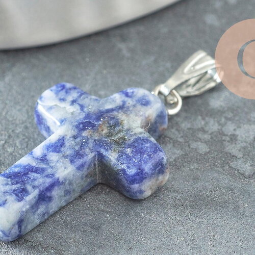 Pendentif croix sodalite bleue, fournitures créatives, pendentif pierre, support platine, création bijoux, pierre naturelle, 15mm, x1 g1978