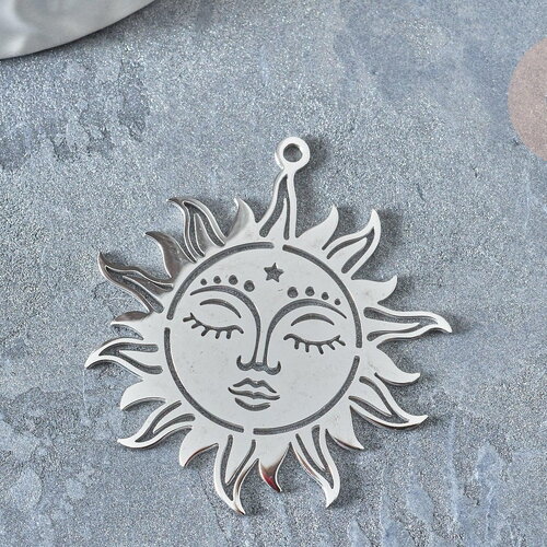 Pendentif soleil mystique argenté acier inoxydable 37.5mm, acier inoxydable platine, x1 g7655