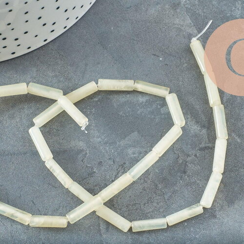 Perles tube jade naturel vert très clair, création bijoux perle pierre naturel,13mm, fil de 30 perles x1 (g4160)