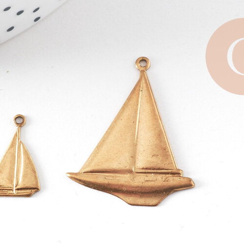 Pendentif voilier en laiton taille petit ou moyen, x1, g7520