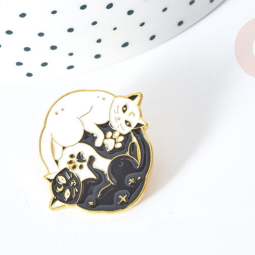 Broche chat double émail blanc et noir zamac doré 35x23mm, x1 (g8132)