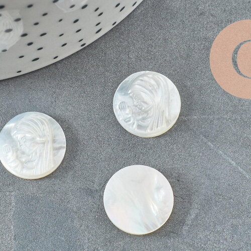 Cabochon rond vierge marie nacre blanche naturelle gravé 16mm, x1 (g9629)