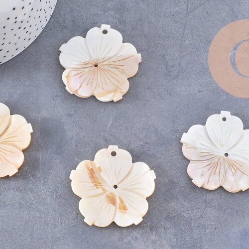 Pendentif fleur nacre blanche naturelle 48mm, x2 (g10227)