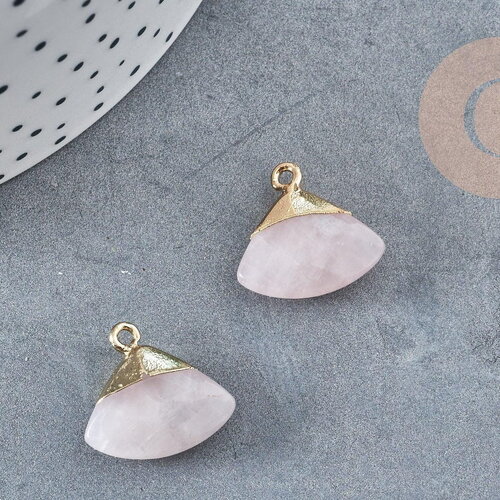 Pendentif triangle quartz rose naturel et laiton doré 17mm, pendentif création bijoux pierre x1 g9098