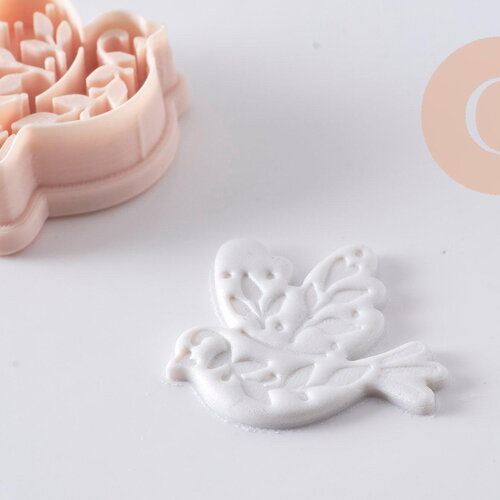 Emporte-pièce pâte polymère colombe 30mm, x1 (g10994)
