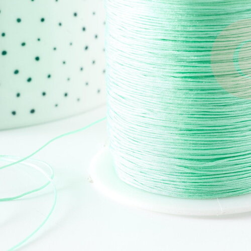 Cordon fil de jade vert clair polyester 0.5mm, x1 mètre (g9341)