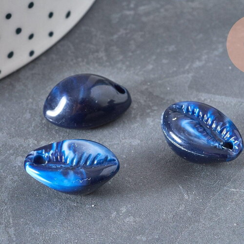 Pendentif coquillage cauri acrylique bleu marbré 19mm, x10 (g1280)