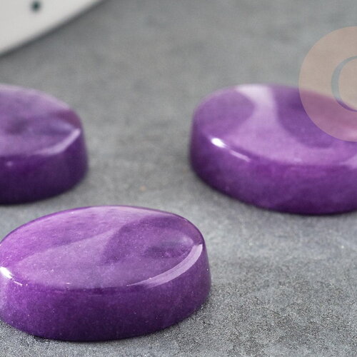 Cabochon ovale jade naturel viole 18x13mm, x1 (g2262)