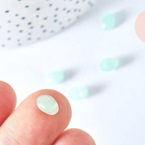 Perle ovale verre imitation jade vert clair 8.5mm, création de bijoux diy, x10 g6951