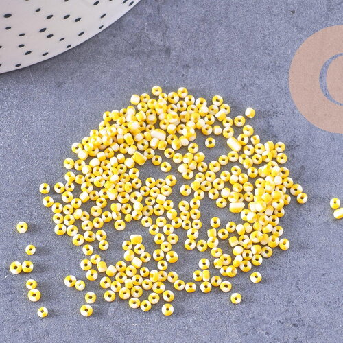 Petite perle rocaille verre rayé jaune blanc 1.5x2mm, x10 gr (g10684)