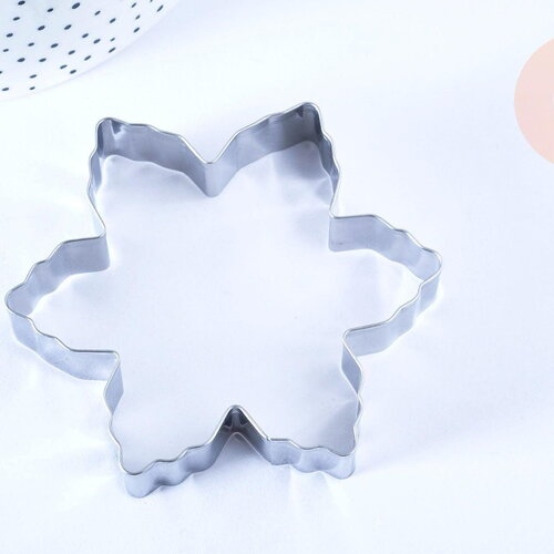 Emporte-pièce flocon de neige 8.1cm, x1 (g4977)