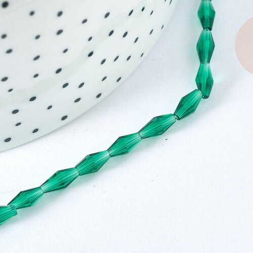 Perles losange verre transparente facettée vert moyen 8x4mm, perle verre vert, fabrication bijoux,le fil de 58cm (g7345)