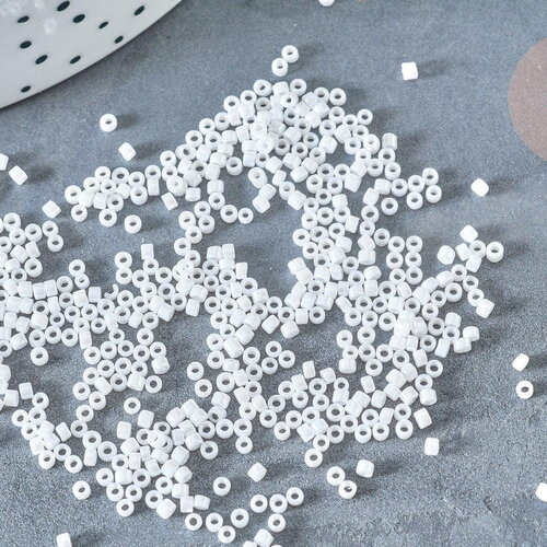 Perles tube blanc opaque, x1 sachet 8g (g8136)