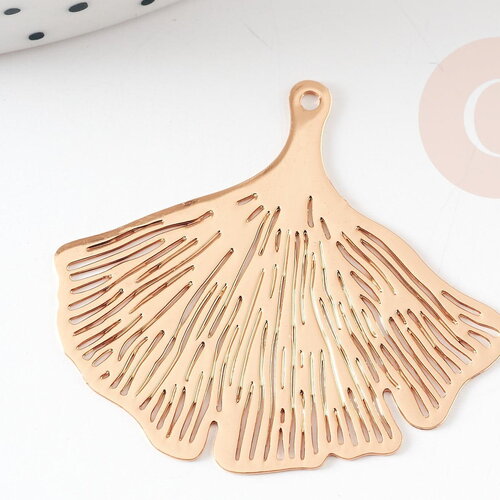 Pendentif estampe filigrane feuille gingko laiton doré 30x33mm, pendentif très fin et léger, x2 (g4440)