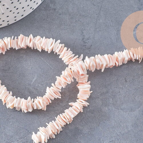 Perles chips coquillage naturel, chips rose clair 10mm, x1 fil de 42 cm (g3849)