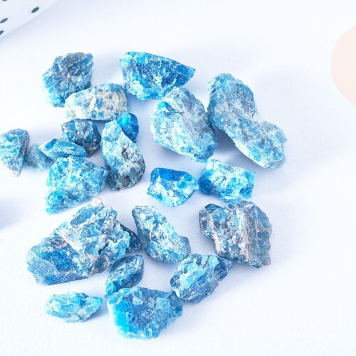 Pierre apatite bleue naturelle brute 10-35mm, pierre naturelle semi-précieuse, lithothérapie, x1 (g6454)