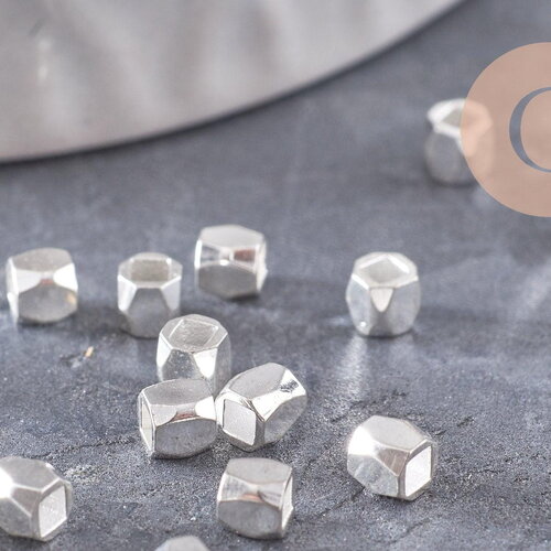 Perles intercalaires facettées laiton argenté ou doré, 3x3mm, x50 (g9906)