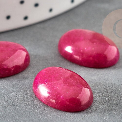 Cabochon ovale jade naturel rouge magenta 18 x13mm, x1 (g2695)