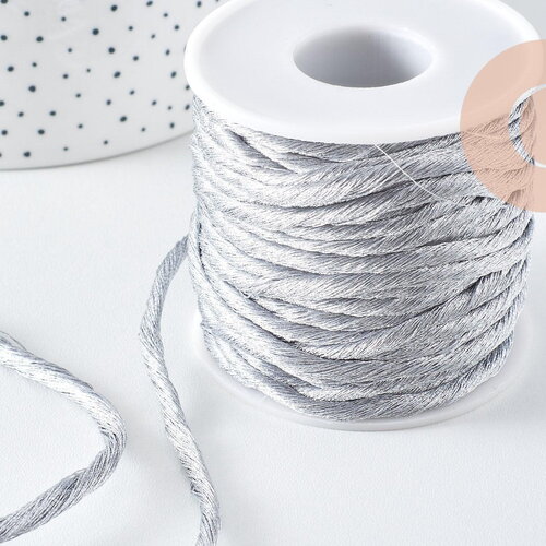 Cordon macramé polyester argent 3mm, x1 mètre (g10590)